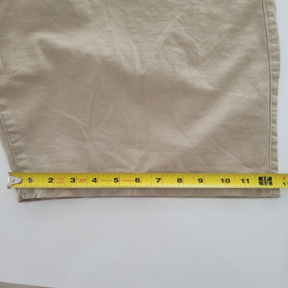 Gap Men's  Shorts 10" Essential Khaki Size 38 - Picture 12 of 13